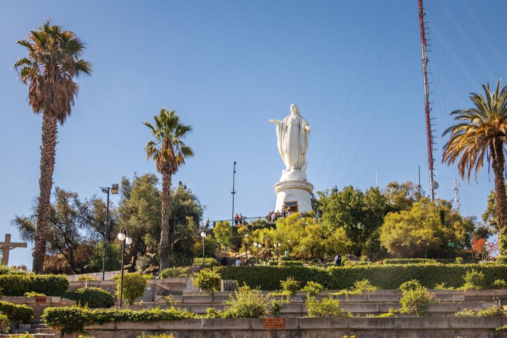 Santiago,,Chile,-,Mar,13,,2018:,Virgin,Statue,On,Top